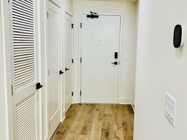 Foto del edificio - 1B/1B Loft-Style Newly Built Condo, Decatu...