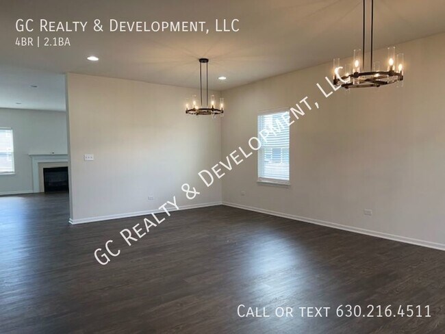 Building Photo - ***SFH 4 BDRM + LARGE LOFT / 2.5 BTH / SS ...