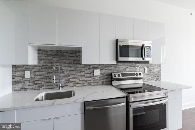 Foto del edificio - 813 N Broad St