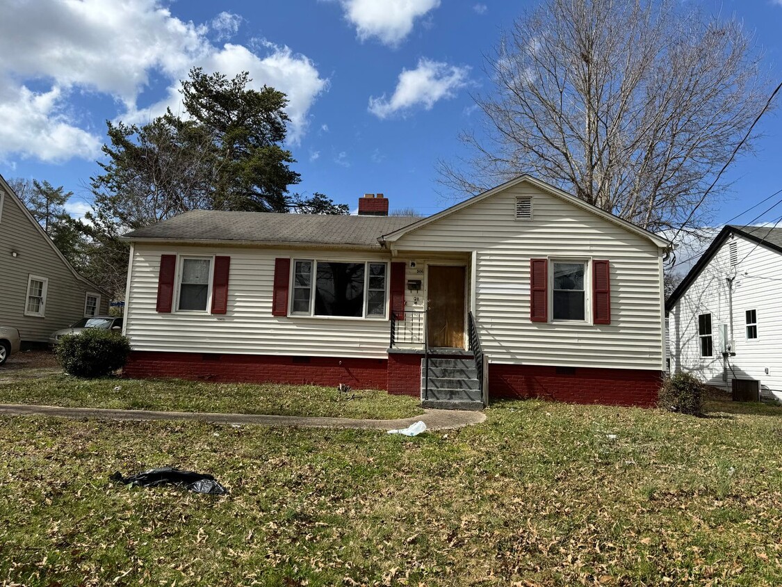 Primary Photo - 2/1 House in Shelby, NC - Deep Clean, Clea...