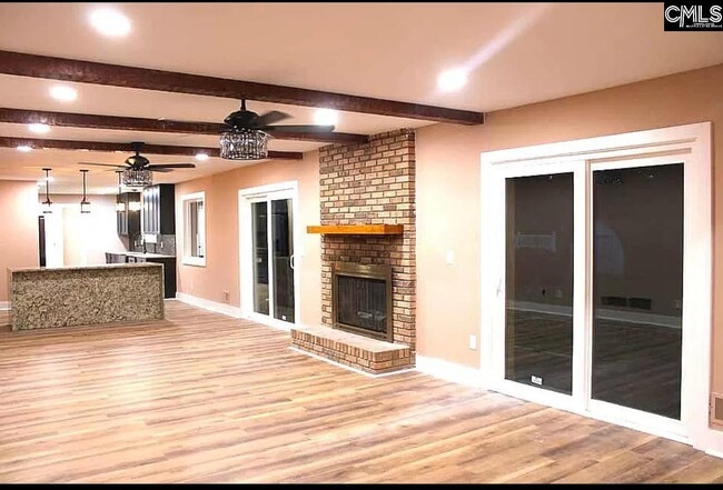 Foto del edificio - 116 E Springs Rd