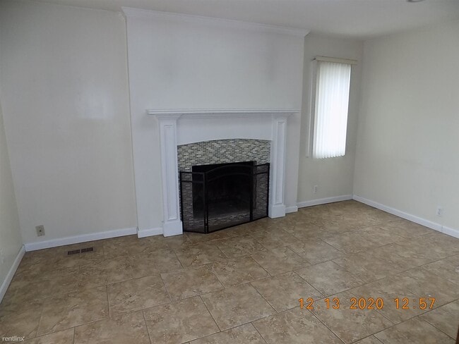 Building Photo - 3 br, 1.5 bath House - 38732 Monterey Dr