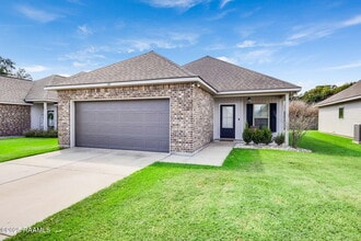 Building Photo - 132 Springsteen Ln