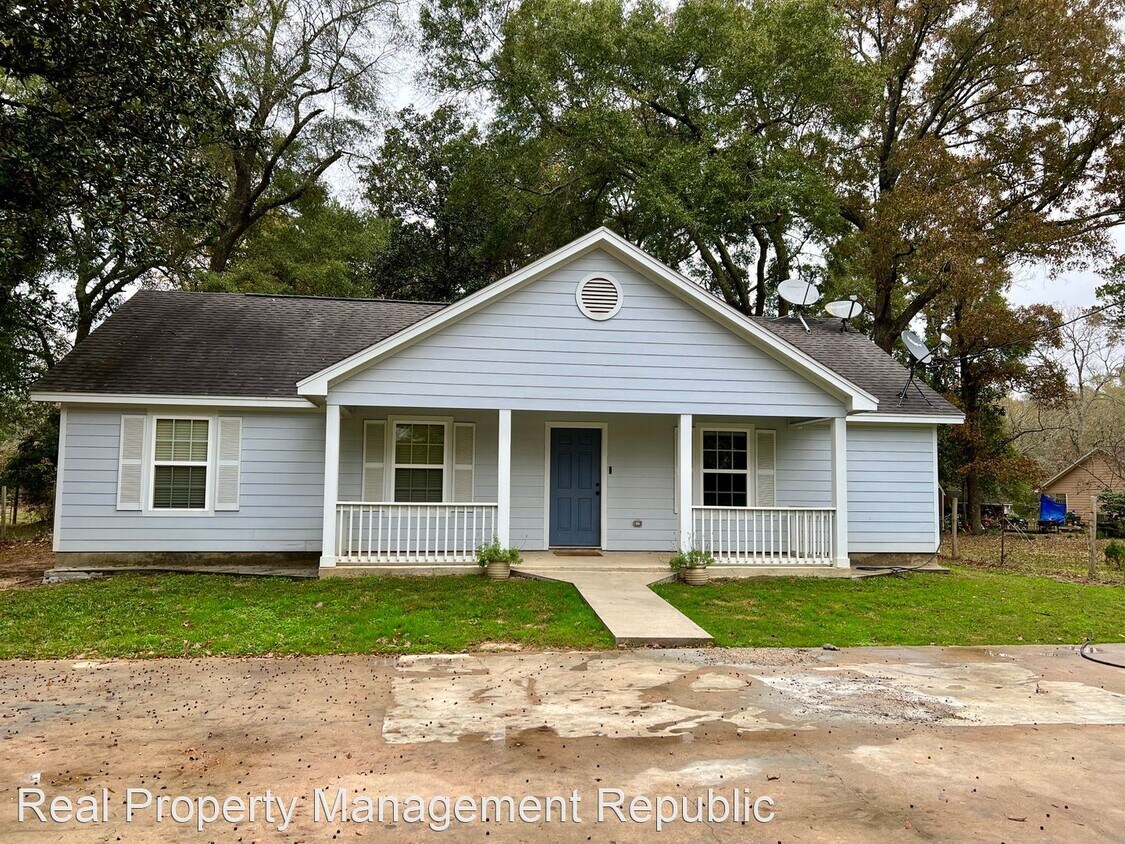 3 br, 2 bath House 26165 Magnolia Dr House Rental in Splendora, TX