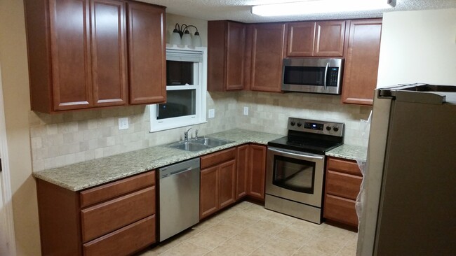 Foto del edificio - Large 5 Bedroom Nall Hills Home