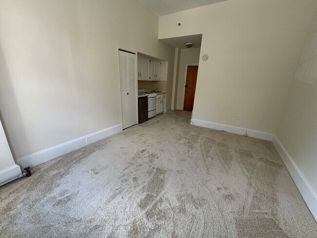 Building Photo - 1223 Beacon St