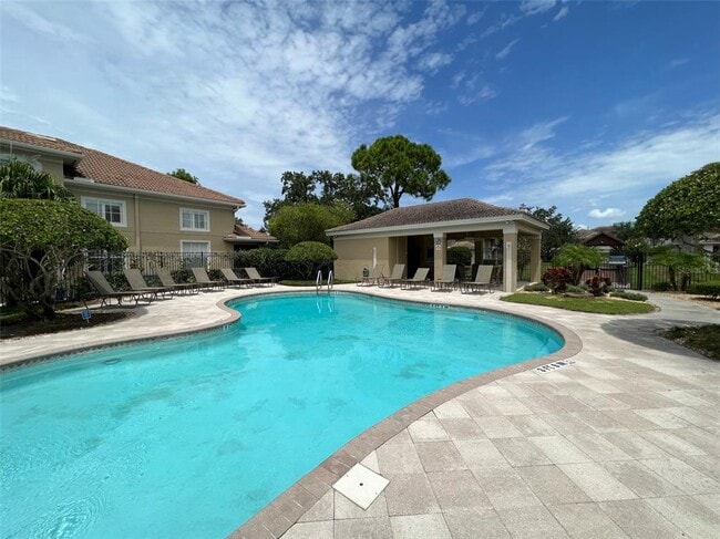 Foto del edificio - 3342 Covered Bridge Dr W