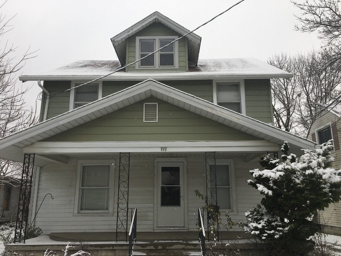 Foto principal - 888 Henry St