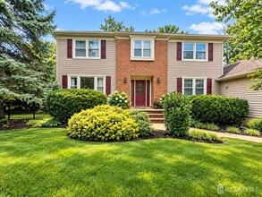 Building Photo - 24 Poplar Ave