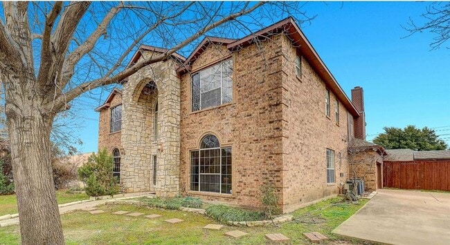 Building Photo - 6412 Pavillion Ct