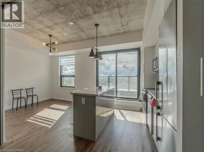 Photo du bâtiment - 7 Erie Ave