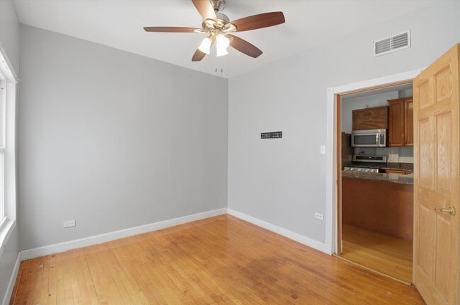 Building Photo - 2911 W Belden Ave