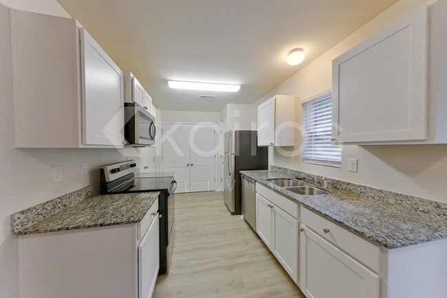 Building Photo - 308 Cedar Ridge