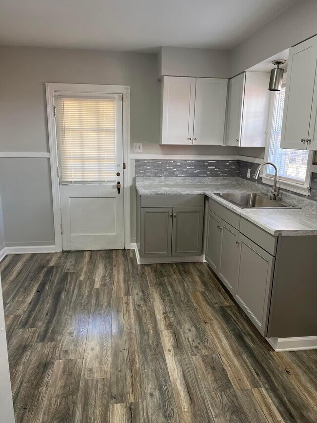 Foto del edificio - 1397 Railton Rd