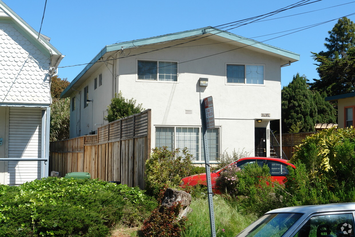 Building Photo - 1819 Carleton St
