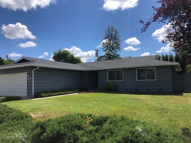 3 bed 2 bath home for rent in SkyPark area... - 3 bed 2 bath home for rent in SkyPark area...