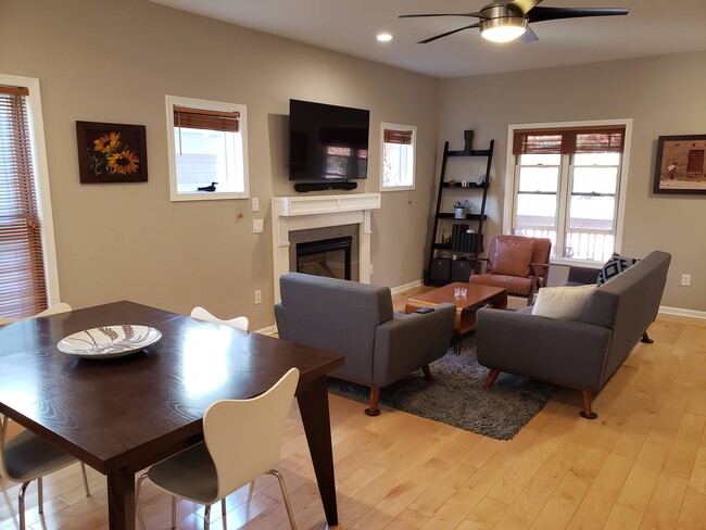 Building Photo - 3509 Strawberry Loop