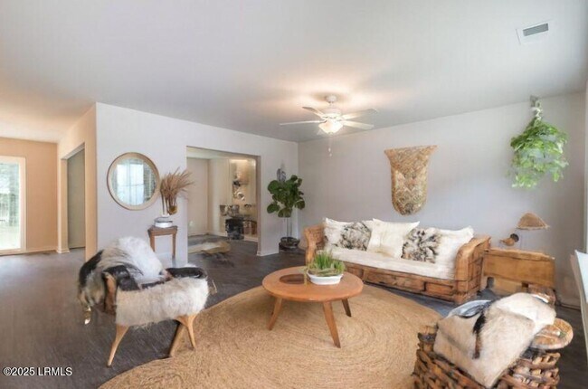Foto del edificio - 128 Teal Bluff Blvd