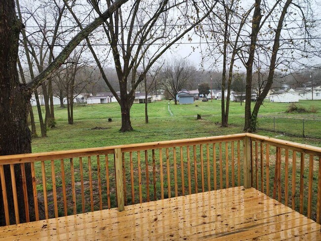 Foto del edificio - Maryville 37804 -3 bedroom, 2 bath - call Tom Parry 865-607-3649