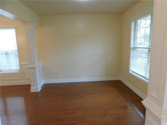 Foto del edificio - 540 E Fork Shady Dr NW