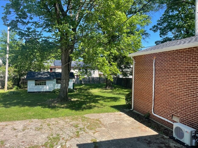 Building Photo - 6901 100th Ave