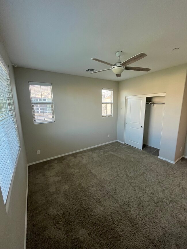 Building Photo - 1636 E Dogwood Ln
