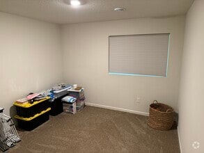 Building Photo - 1038 White Tail Ln