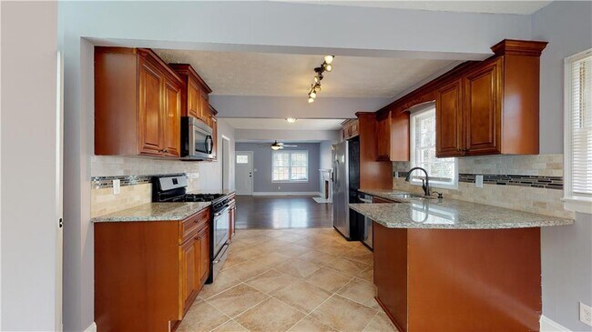 Foto del edificio - 2599 Eastwood Dr