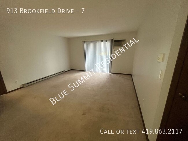 Foto del edificio - 913 Brookfield Dr
