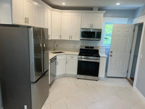 Building Photo - 31 Raymond Ave