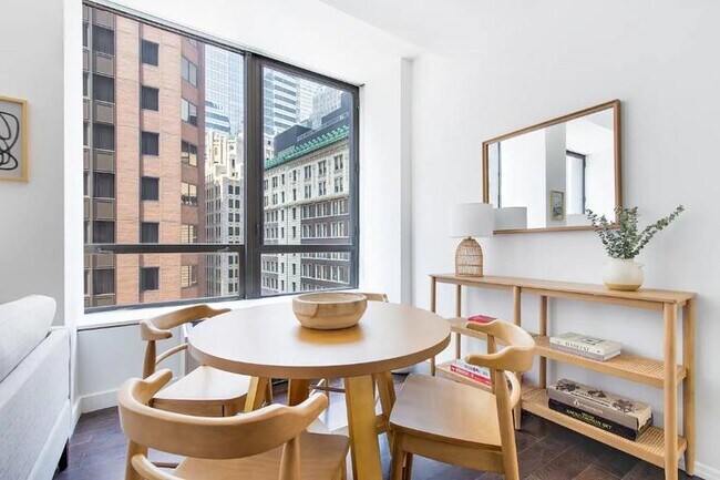 Foto del edificio - 4 bedroom in NEW YORK NY 10005