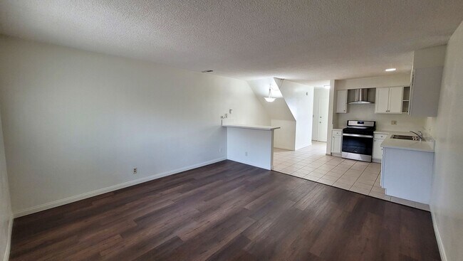 Building Photo - 8031 Fillmore Dr