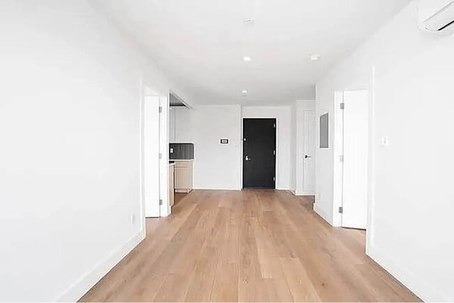 Building Photo - 23-33 Astoria Blvd