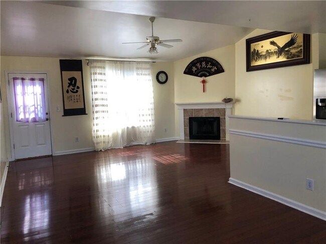 Building Photo - 5644 Crest Trace Ct