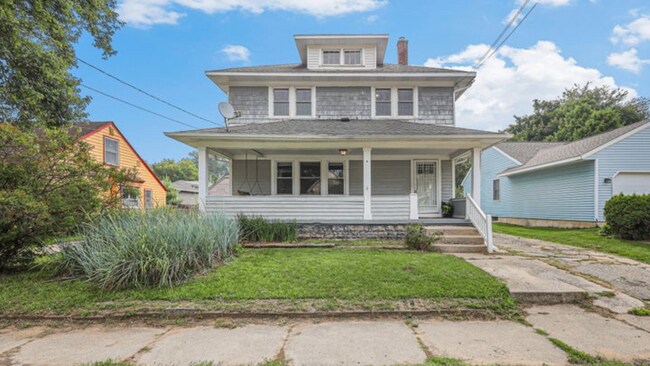 Foto del edificio - 2116 Lafayette Ave NE