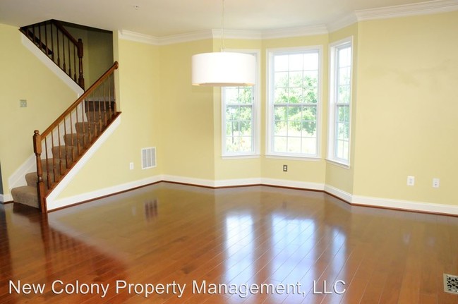 Building Photo - 8739 Blazing Brook Way