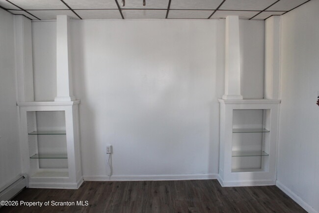 Building Photo - 61 Fallbrook St
