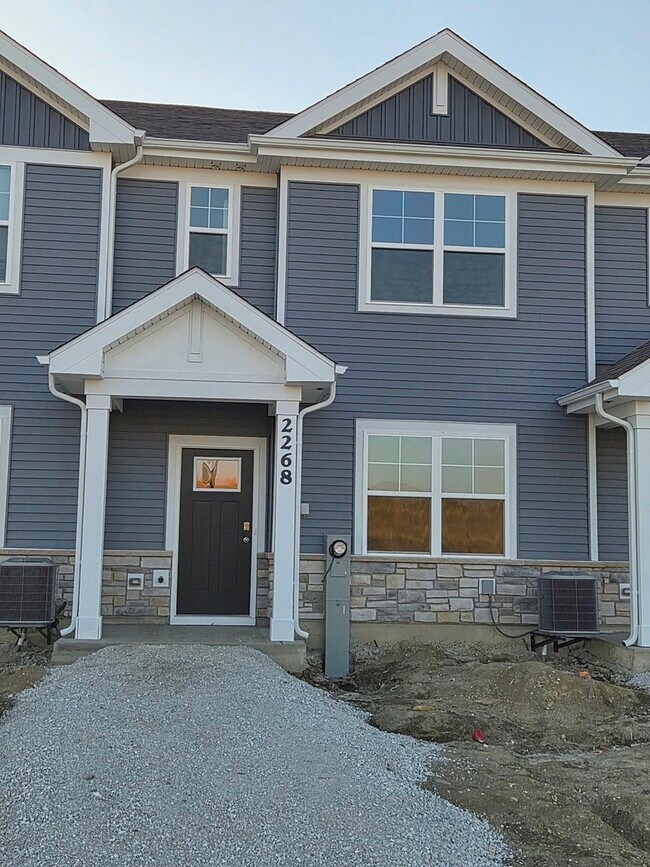 Building Photo - 2268 Barbera Dr