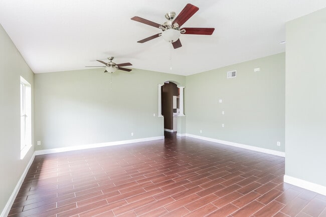 Foto del edificio - 18944 New Passage Blvd