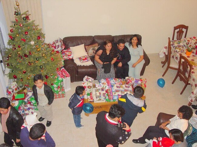 Foto del edificio - 2128 Shoreview Pl