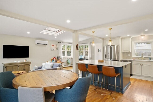 Foto del edificio - 62 Sycamore Rd