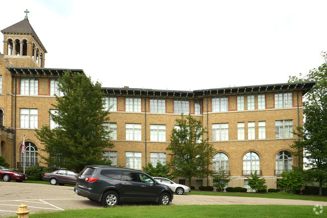 Foto del edificio - Mercy Community at Winton Woods