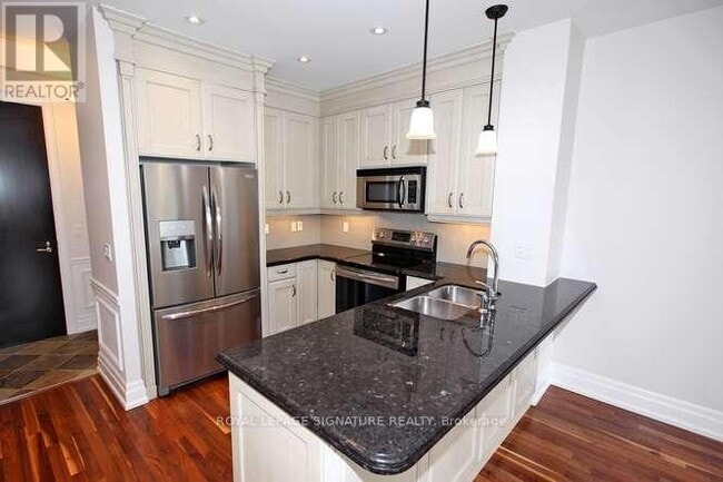 Building Photo - 20 Burkebrook Pl