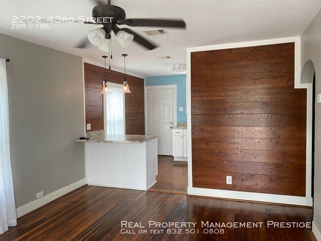 Building Photo - 2bd 1ba Beach Cottage in Galveston