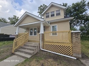 Building Photo - This beautifully updated 3-bedroom, 1-bath single-family home is ready for move-in!
