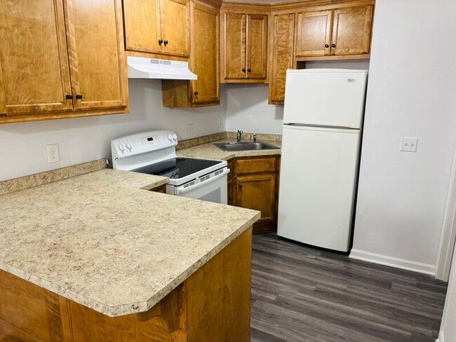 Foto del edificio - 1405 Neil Ln