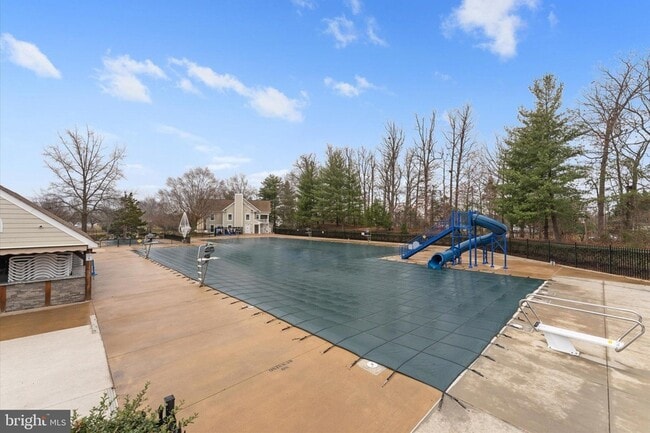 Building Photo - 9228 Acer Ln