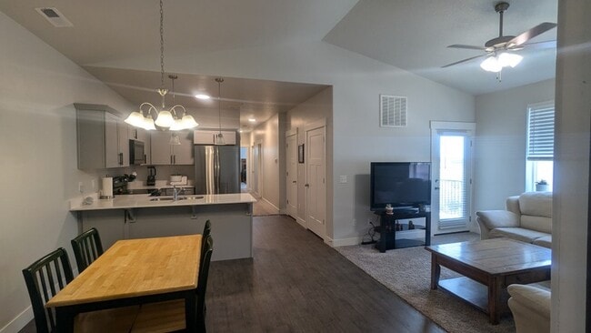 Building Photo - 3323 Hardman Way