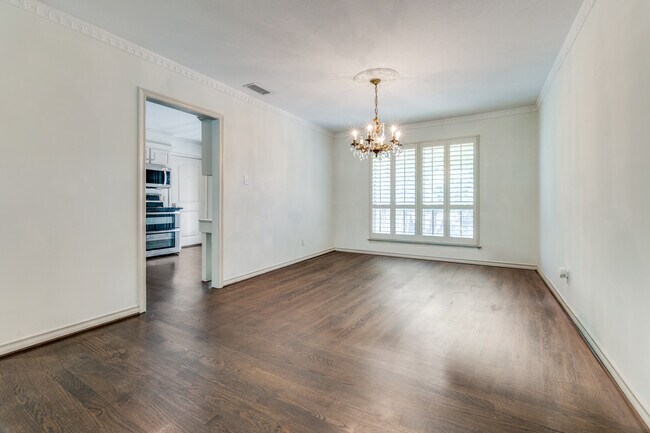 Foto del edificio - 8629 Edgemere Rd
