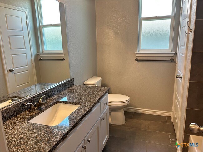 Foto del edificio - 7817 Purvis St